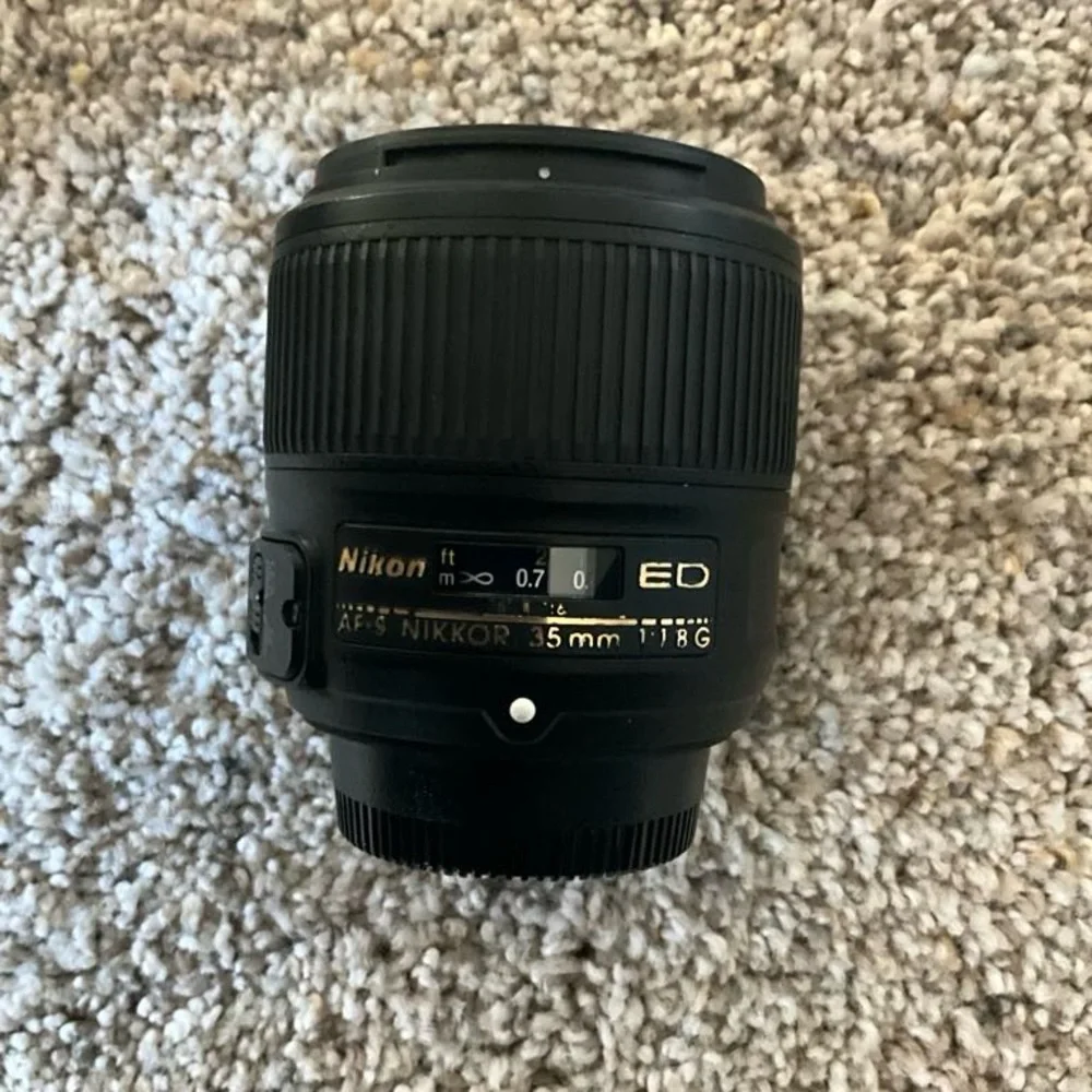 Nikon D5200 Camera kit for sale.